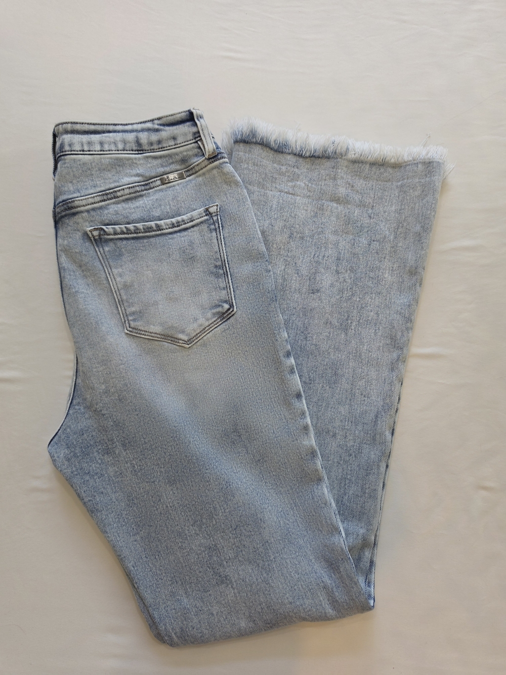 KanCan Light Blue Wide-Leg Women’s Jeans with Frayed Hem